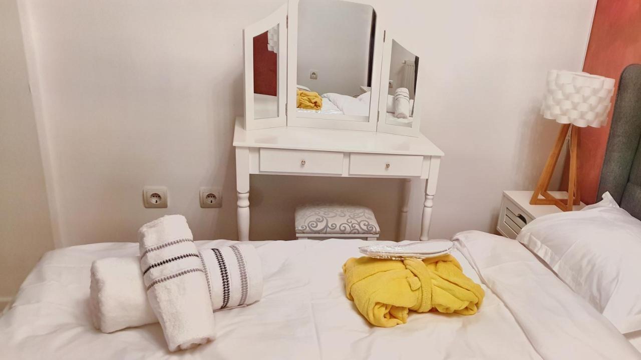 Cozy Penthouse In A New Business Building In City Center. Free Private Parking Apartamento Cluj-Napoca Exterior foto