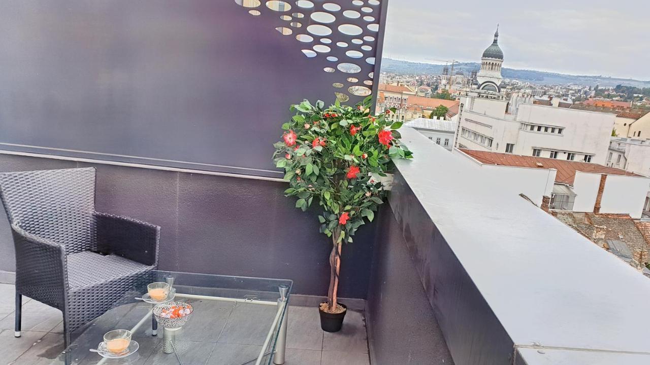 Cozy Penthouse In A New Business Building In City Center. Free Private Parking Apartamento Cluj-Napoca Exterior foto